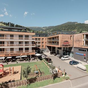 Hotel & Apartment Central Zell am See